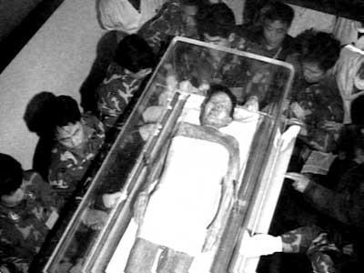 >湖南长沙马王堆汉墓出土女尸 1972年:马王堆汉墓女尸出土