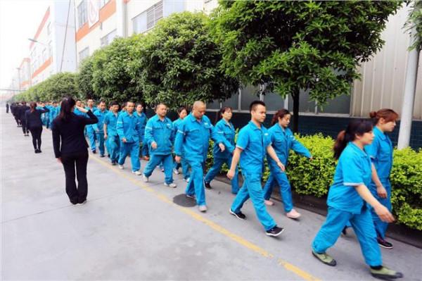 孟庆国职业教育论文 职业教育应为中国产业工人托起一条“底线”