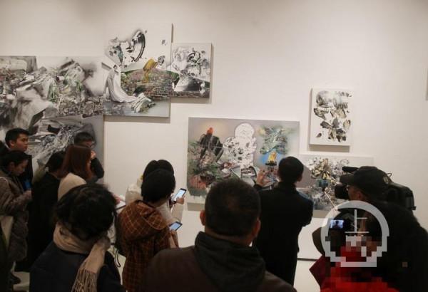>上游看展|第五届重庆青年美术双年展大幕开启 各国青年艺术家作品齐聚山城