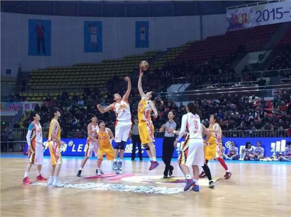 叶琳娜篮球 叶琳娜18分13篮板 关键战广东女篮主场战胜沈部