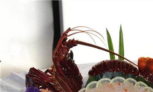 澳洲龙虾介绍 小龙虾20一斤 澳洲龙虾300一斤 “蓝水晶”龙虾一只天价