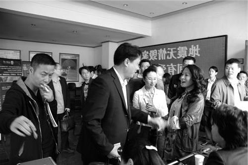 >许前飞武汉大学同学会 武汉大学河南总裁同学会成立 “互信、互助、互惠”共谋发展