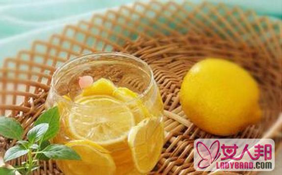 >常喝柠檬水的好处 喝柠檬水功效和作用