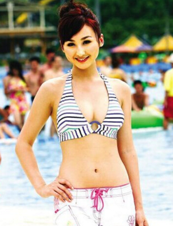 >香港小姐候选佳丽泳装秀 高海宁泳装被夸身段最佳