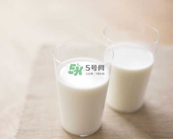 喝牛奶美白吗？吃什么可以美白？