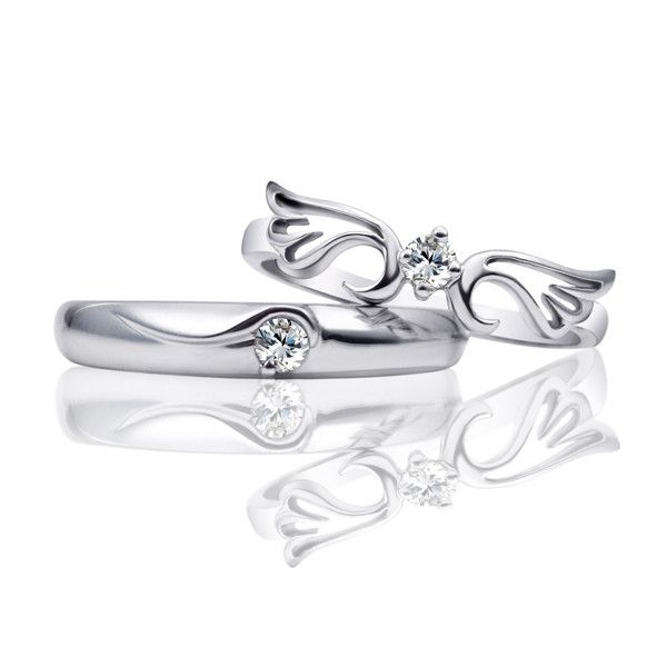 求婚买对戒好还是钻戒好 求婚戒指与订婚戒指结婚戒指的区别
