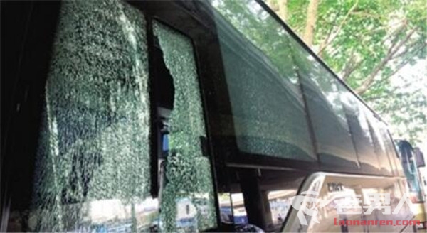 >钢珠打碎车窗玻璃案告破 13辆汽车惨遭钢珠袭击