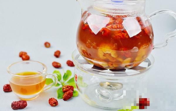 >【红枣茶】红枣茶的功效与作用_红枣茶的泡法详解！推荐分类