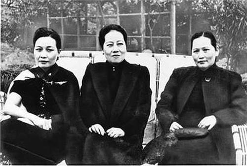 宋蔼龄的丈夫 蒋介石日记中的宋氏三姐妹尊称宋庆龄为孙夫人