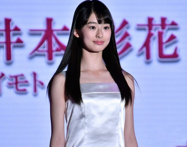 日本国民美少女大赛颁奖 13岁冠军长这样