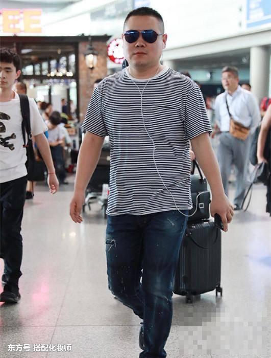 岳云鹏到机场，虽然颜值不比小鲜肉，不过穿着上特别时髦啊！