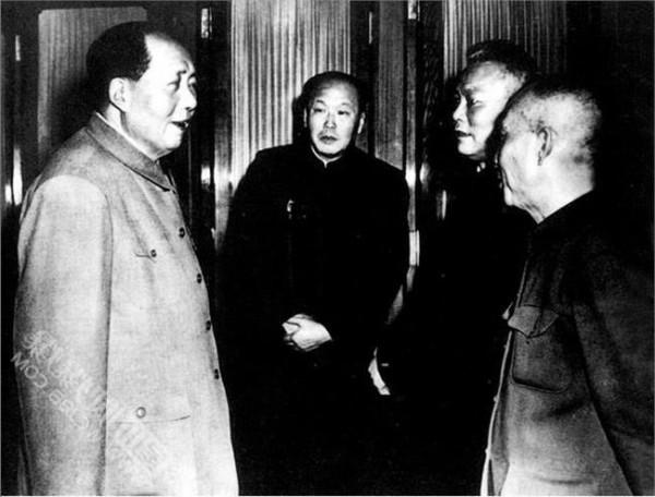 韩先楚与林彪 智勇兼备:让林彪也无地自容的一代名将韩先楚