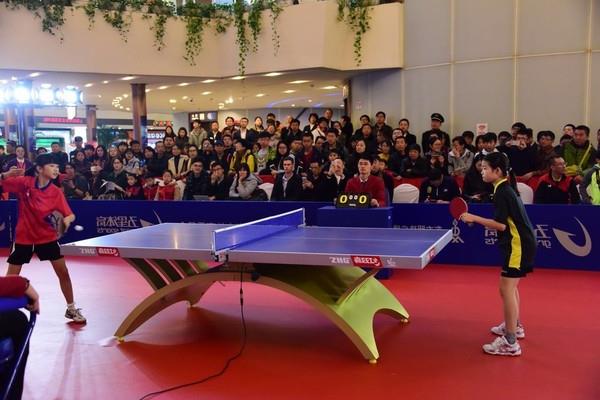 丁松乒乓球 上海学生乒乓球赛 与世界冠军丁松“零距离”