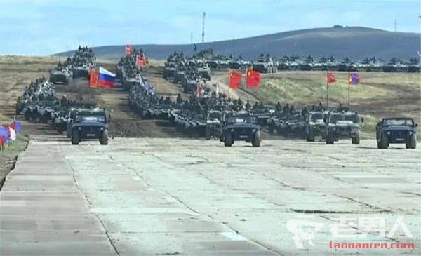 普京观摩中俄军演 系两国军队首次联合演习