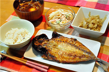 >一夜干鱼是什么意思 日本料理一夜干的做法