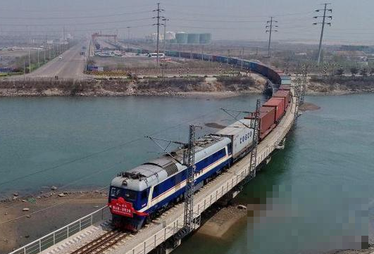 今日特讯！中国开通赴伊朗班列 首发列车装载1150吨葵花籽