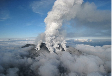 科学家预测日本毁灭 100年内1 27亿人死于火山爆发