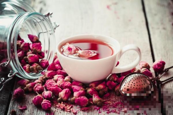 讲解各种花草茶的功效与作用 美容养颜的茶水