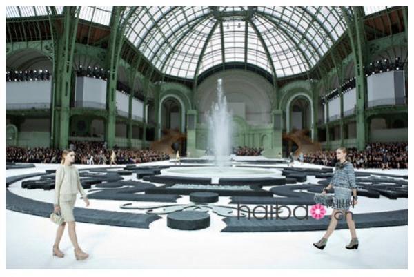 细处方见精妙！香奈儿(Chanel)2011春夏女装秀200多个细节细细赏，带你玩味2011春夏巴黎时装周！