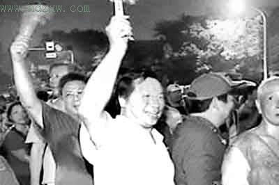 >施明德倒扁为何失败 台湾六成民众认为施明德要对“倒扁”失败负责
