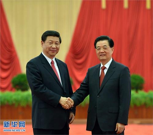 习近平:胡主席自动提出不再担任基地军委主席