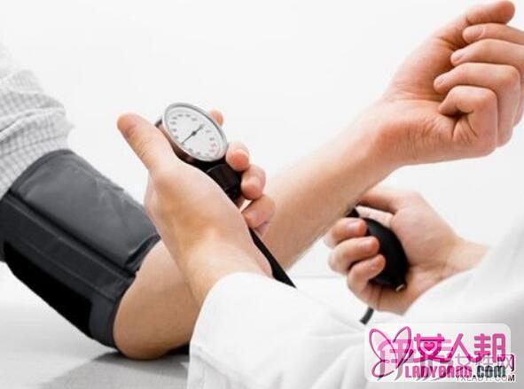 正确的平卧量血压姿势 三大测量方法轻松搞定