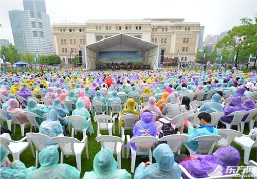 上海乐团指挥余隆 上海城市草坪音乐节19日首演 指挥大师余隆执棒