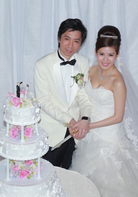 张美妮婚礼 香港艺人张美妮结婚 众明星到场恭贺(图)
