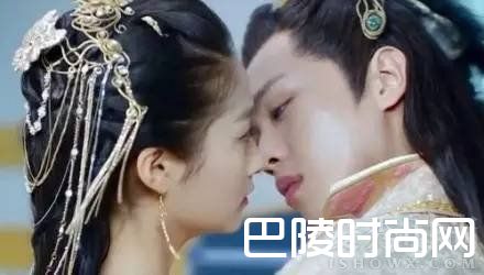 张若昀关晓彤吻替背后的原因 还有哪些明星也用过吻替
