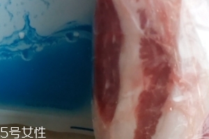 黑猪肉与白猪肉区别 黑猪肉与白猪肉哪个好吃？