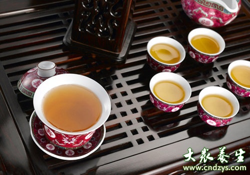 >女性在月经期间喝茶对健康的危害