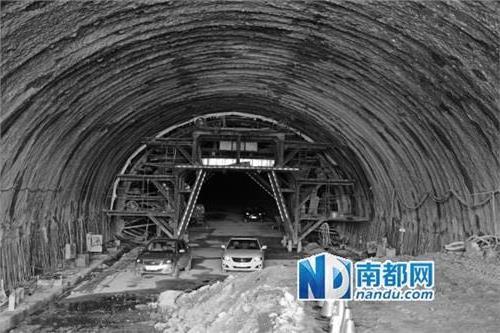 市长庞国梅调研检查龙舟山隧道