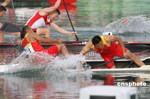 杨文军孟关良 孟关良/杨文军欲卫冕男子双人划艇500米冠军