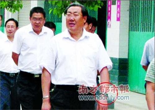 杨达才被冤枉 陕西安监局长杨达才回应“微笑”与“手表”:公务员被监督是合理的正常的