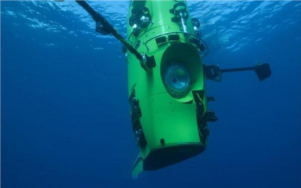 >卡梅隆深海挑战 《深海挑战》首映在即 看卡梅隆的万米水下之旅