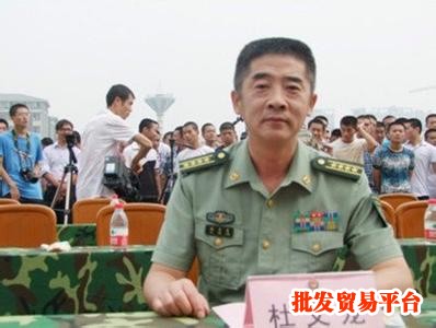 杜文龙枭龙 军事专家杜文龙哪里人 军事专家杜文龙的年龄