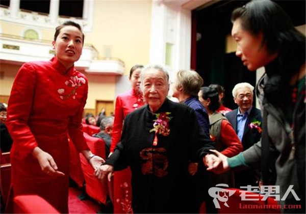 演员黄素影去世享年99岁 生前资料背景及作品回顾
