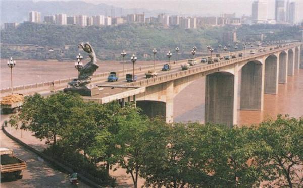 川美原院长叶毓山逝世 长江大桥桥头雕塑是其代表作