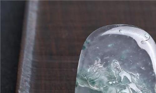 玻璃种的翡翠 水沫子与玻璃种翡翠的区别 看完不再疑惑