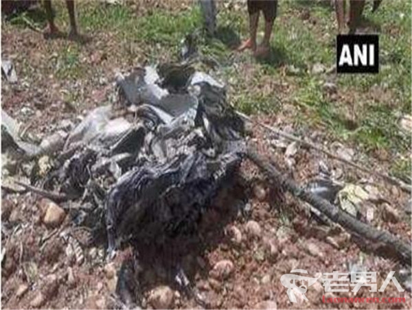 印度一架米格21战斗机坠毁 飞行员下落不明