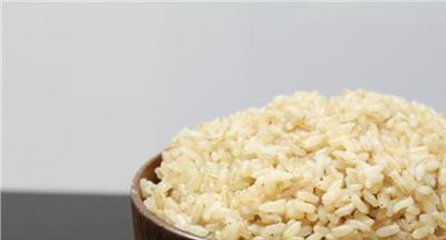 【糙米饭是什么】糙米饭最适合哪些人群食用