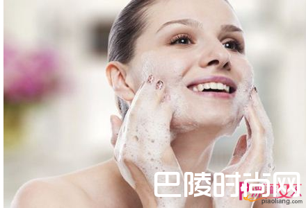 不同肤质洗脸的区别 特征不同洗脸方法也不同