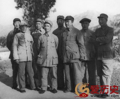 转:杜聿明评价与其交手过的林彪和粟裕的军事素养差别