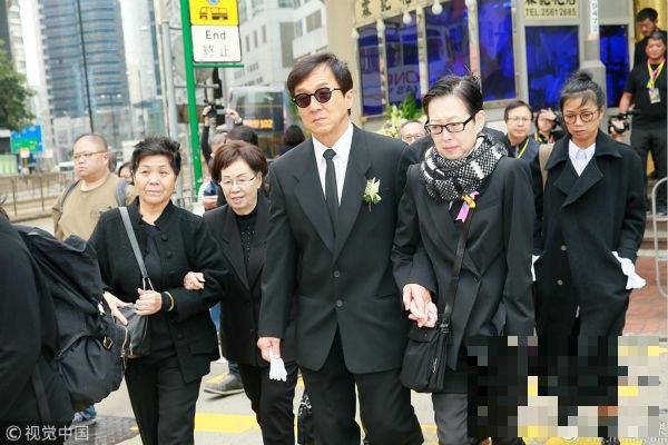 他的葬礼惊动半个香港娱乐圈