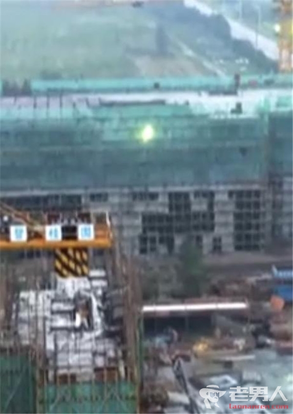 >上海工地模架坍塌致1死9伤 事故仍在调查中