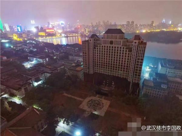 袁丁武汉大学 武汉大学爆破拆除一高层教学楼