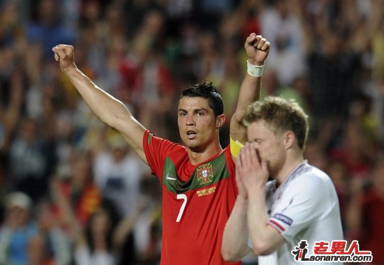 >欧预赛-葡萄牙1-0追平榜首 C罗哑火纳尼助攻
