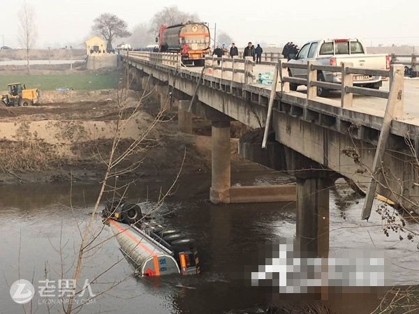 山西新绛一货车坠河致粗苯泄漏 已回收24.34吨