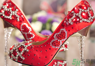 刘诗诗婚礼穿的结婚鞋子是什么牌子的?