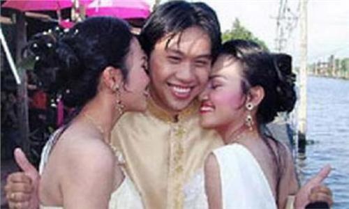 泰国男子娶双胞胎姐妹 一人睡三天周末三人同房 更爱 幸福生活 塔拉